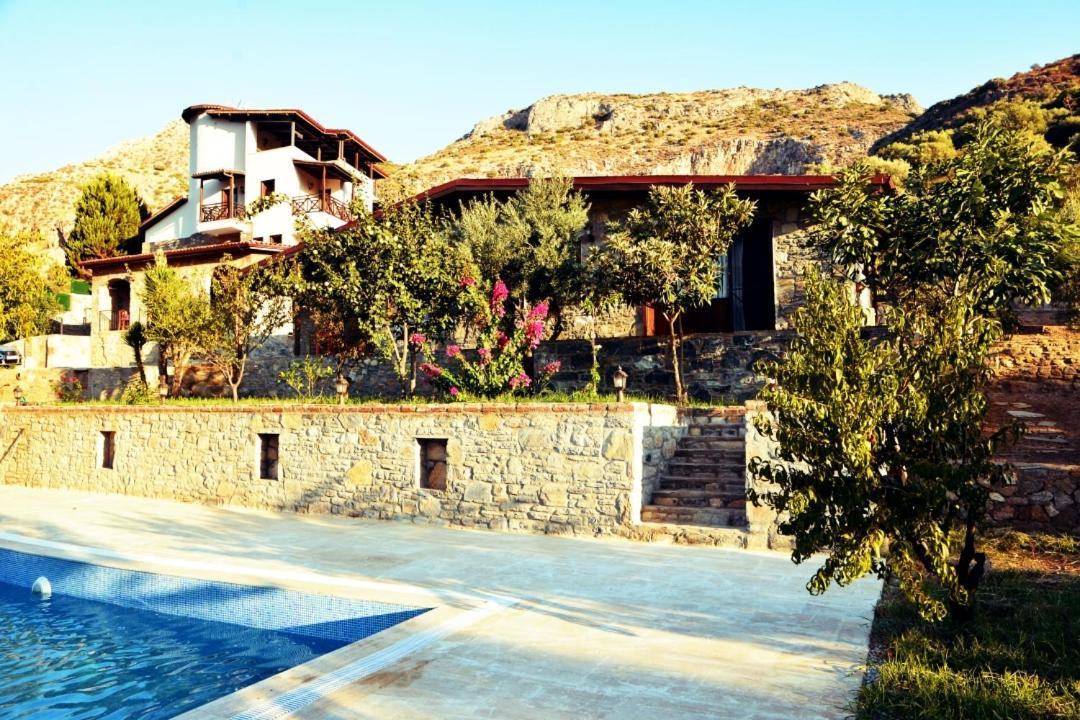 Pir Efes Konaklari Hotel Izmir Exterior photo